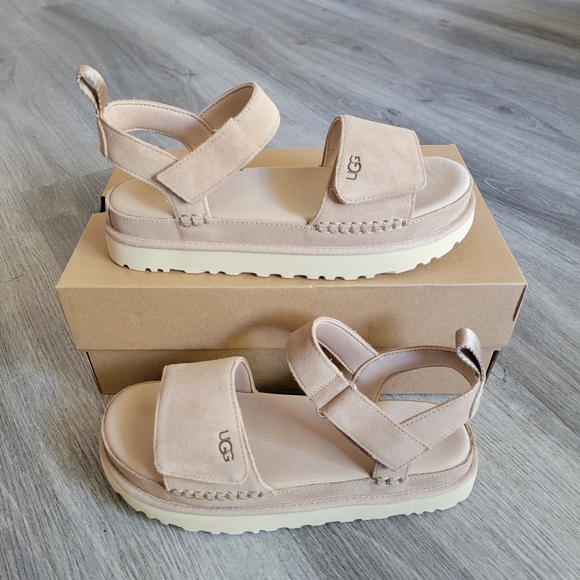 UGG  Goldenstar Platform Sandal - Picture 1 of 10